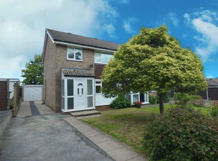 3 Bedroom Semi-Detached House To Rent In Tonbridge Close; Macclesfield., SK10