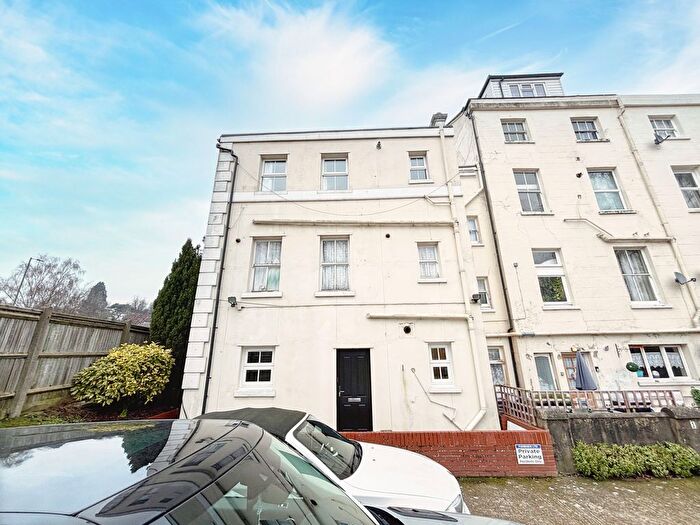 Studio To Rent In Station Road, Redhill, RH1