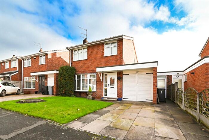 3 Bedroom Detached House For Sale In Arnside Avenue, Congleton, CW12