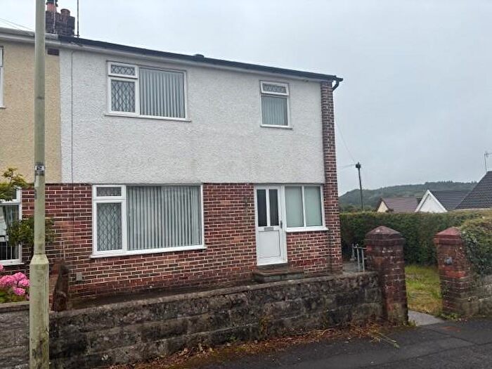 3 Bedroom Semi-Detached House To Rent In Heather Close, Sarn, Bridgend, CF32