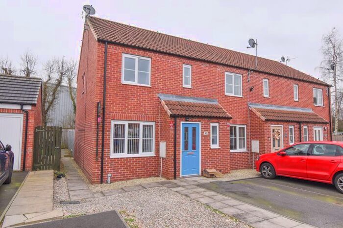 3 Bedroom End Of Terrace House For Sale In Evergreen Way, Norton, Malton, YO17