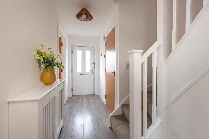3 Bedroom Semi-Detached House For Sale In Wymet Gardens Millerhill Midlothian, EH22