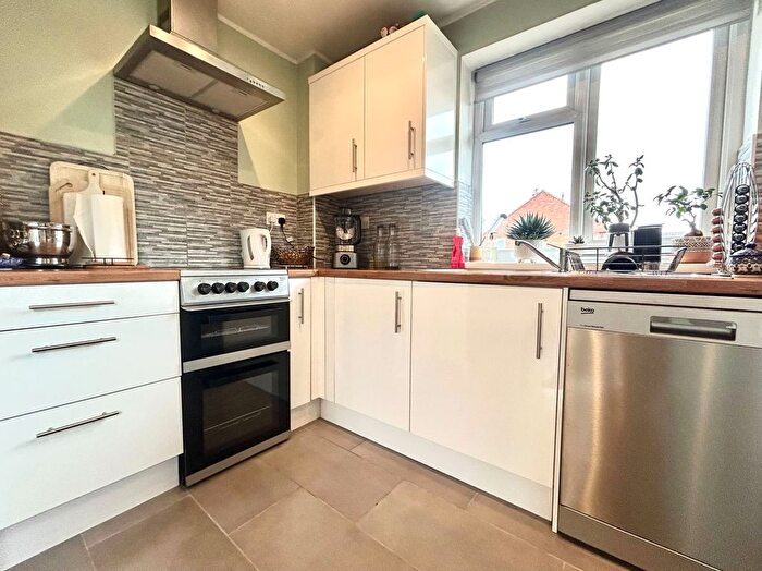 1 Bedroom Flat For Sale In Horace Street, Coseley, WV14