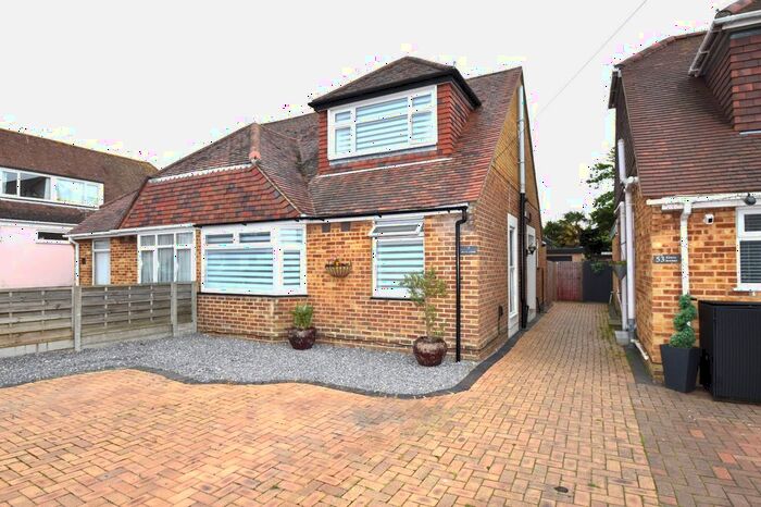 4 Bedroom Bungalow To Rent In Grove Avenue, Fareham, PO16