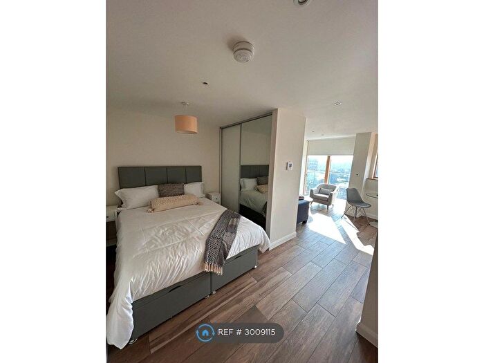 Studio To Rent In Queen Street, Maidenhead, SL6
