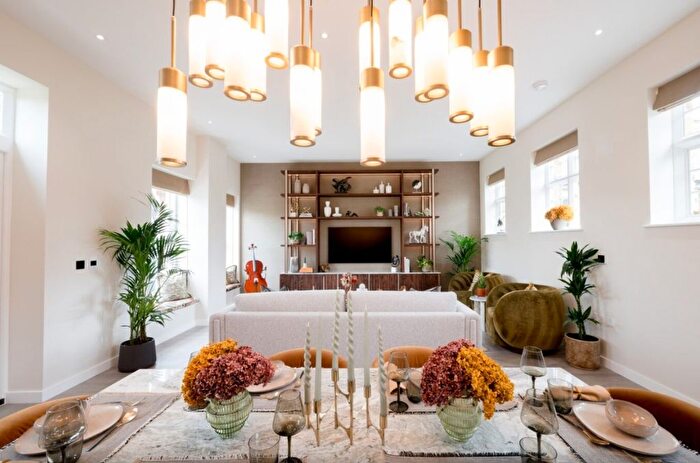 4 Bedroom Terraced House For Sale In The Royal Mews, Trento Mews, Barnet, EN4