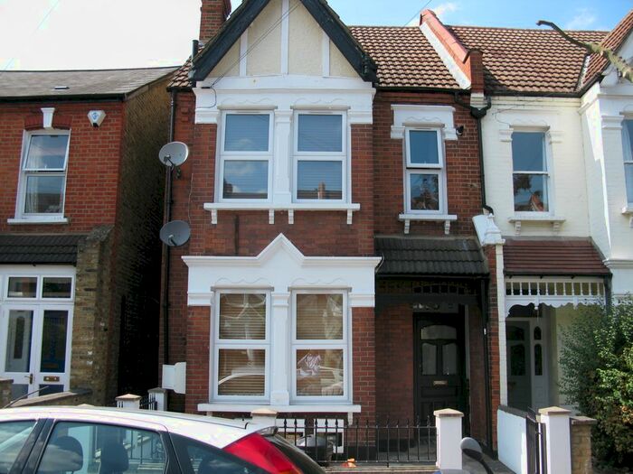 1 Bedroom Flat To Rent In Pretoria Road, Streatham, SW16