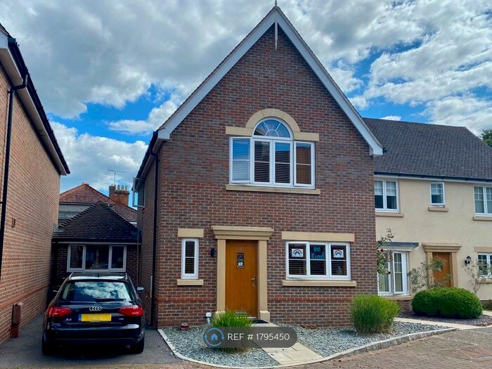 3 Bedroom Detached House To Rent In Meadow Close, Lavant, Chichester, PO18