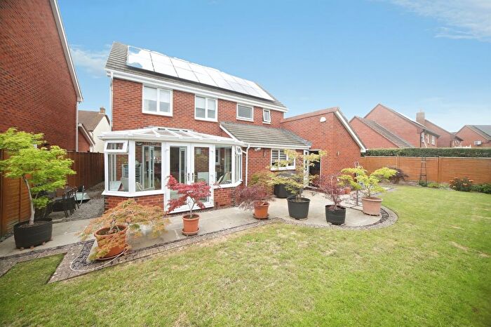 4 Bedroom Detached House For Sale In Waterleaze, Taunton, TA2