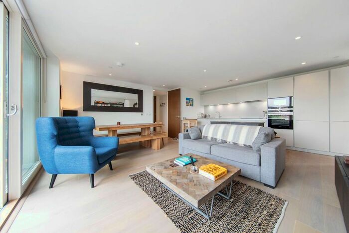 2 Bedroom Flat To Rent In Upper Richmond Road, Putney, London, SW15