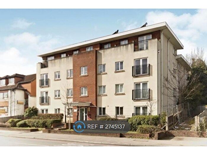 2 Bedroom Flat To Rent In Brighton Road, Purley, CR8