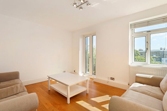 3 Bedroom Property To Rent In Clapham Road Estate, London, SW4