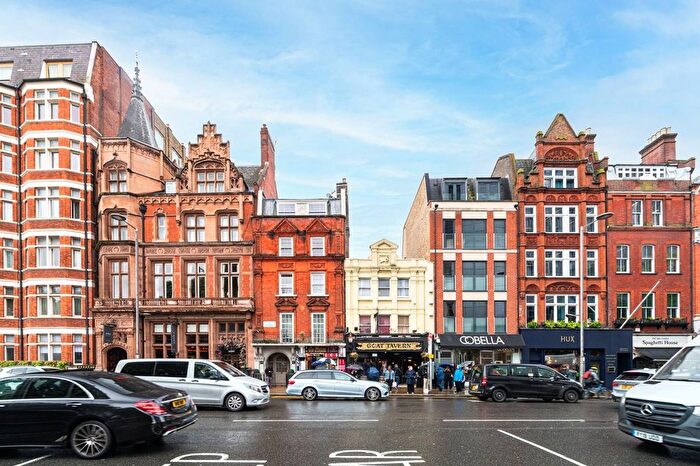 Studio To Rent In Kensington High Street, High Street Kensington, London, W8