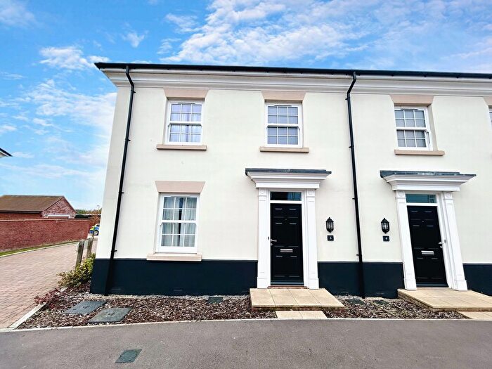 3 Bedroom Semi-Detached House For Sale In Shepherd Close, Yeovil, BA21