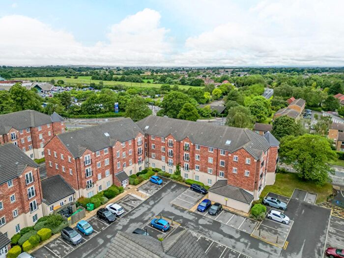2 Bedroom Flat For Sale In College Court, Dringhouses, York, YO24