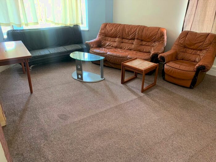 2 Bedroom Flat To Rent In Blaenclydach Street, Grangetown, Cardiff, CF11