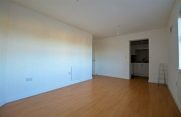 1 Bedroom Apartment To Rent In Reading Road, Burghfield Common, Reading, RG7