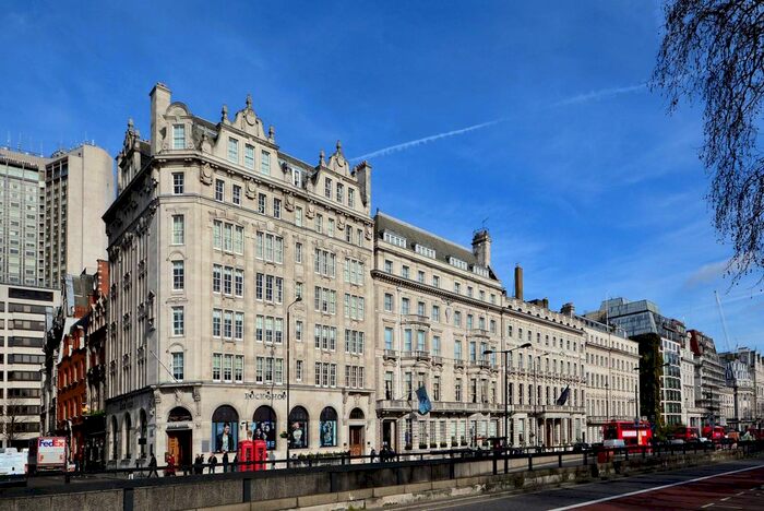 2 Bedroom Flat To Rent In Piccadilly, Mayfair, London, W1J