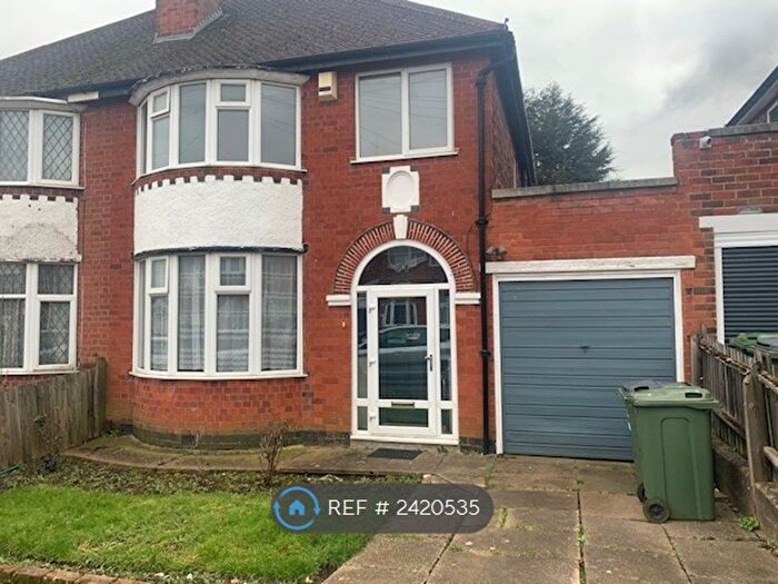3 Bedroom Semi-Detached House To Rent In Edward Avenue, Leicester, LE3