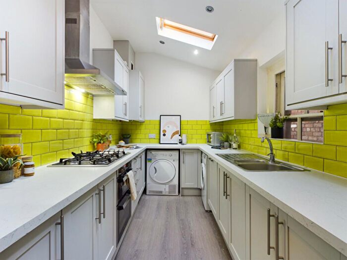 6 Bedroom Flat To Rent In Langton Road, Liverpool, L15