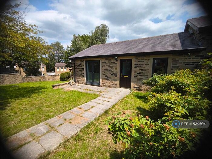 2 Bedroom Flat To Rent In Moorfield Place Idle Village, Bradford, BD10