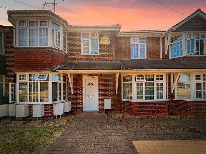 1 Bedroom Flat To Rent In London Road, Earley, Reading, RG6