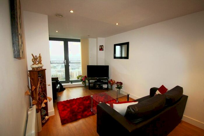2 Bedroom Flat To Rent In Echo Central Two, Cross Green, Leeds, West Yorkshire, LS9