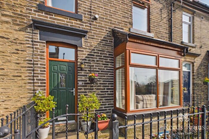 4 Bedroom Terraced House For Sale In Grange Road, Cleckheaton, West Yorkshire, BD19