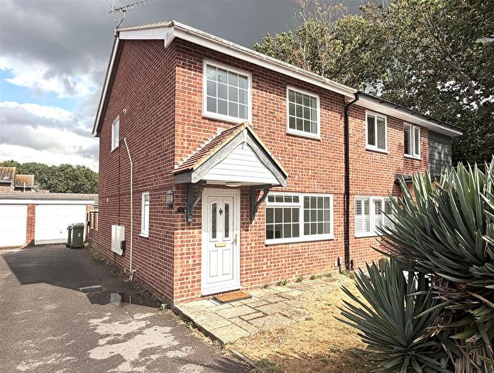 3 Bedroom Property For Sale In Larchdale Close, Warsash, Southampton, SO31