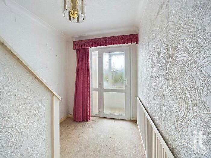 3 Bedroom Semi-Detached House For Sale In Windermere Road, High Lane, Stockport, SK6