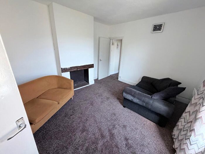 Studio To Rent In Uttoxeter Road, Derby, DE22