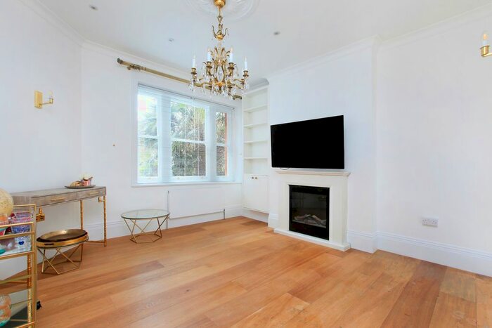 2 Bedroom Flat To Rent In Albert Palace Mansions, Lurline Gardens, Battersea, London, SW11