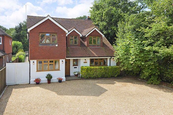 5 Bedroom Detached House For Sale In Avenue Road, Cranleigh, GU6