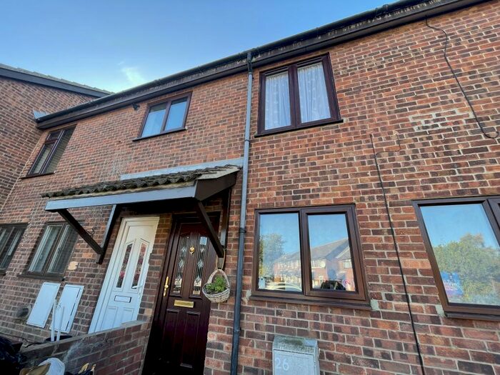 2 Bedroom Maisonette To Rent In Elmden Court, Clacton-On-Sea, CO15