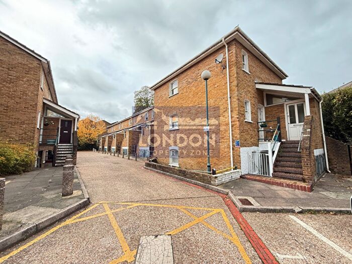 1 Bedroom Flat To Rent In Hullbridge Mews, Islington, London, N1