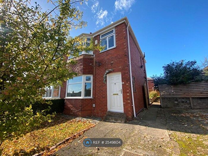 3 Bedroom Semi-Detached House To Rent In Raynville Avenue, Leeds, LS13