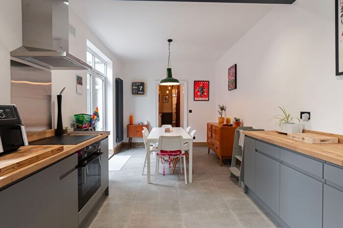 5 Bedroom Terraced House For Sale In Alexandra Road, Stoneygate, LE2