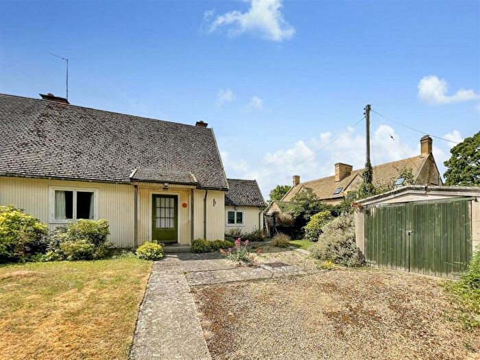 2 Bedroom End Of Terrace House For Sale In Parsons Lane, Weston-Subedge, GL55