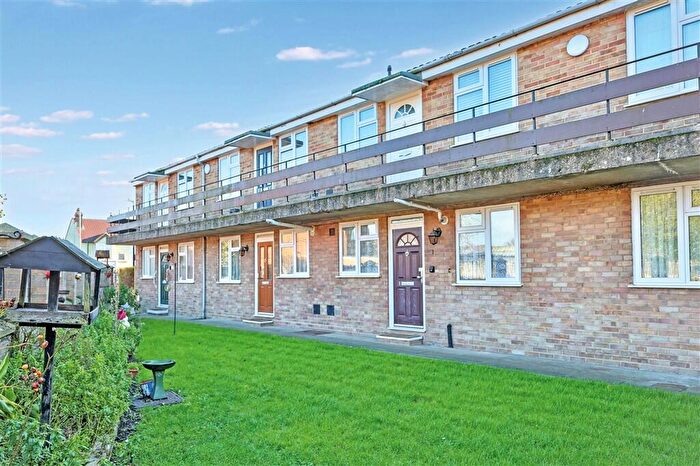 1 Bedroom Flat For Sale In Lancaster Close, Ramsgate, CT12