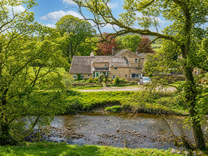 3 Bedroom Character Property For Sale In Riverbank Cottage, Appersett, DL8