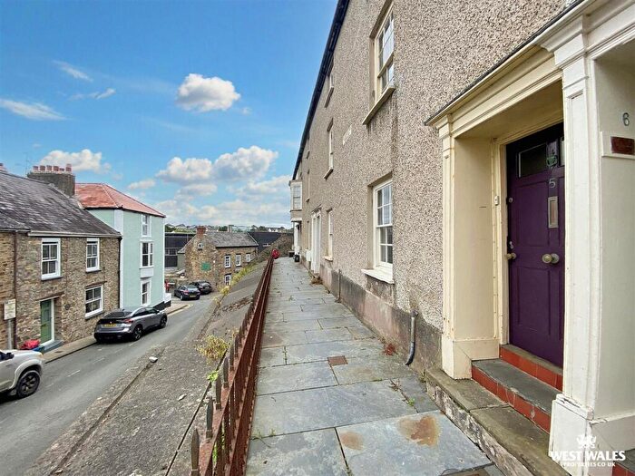 4 Bedroom Town House For Sale In Gloucester Terrace, Haverfordwest, SA61