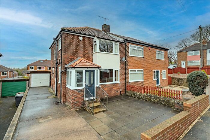 3 Bedroom Semi Detached House For Sale In Hillfoot Avenue, Pudsey, West Yorkshire, LS28