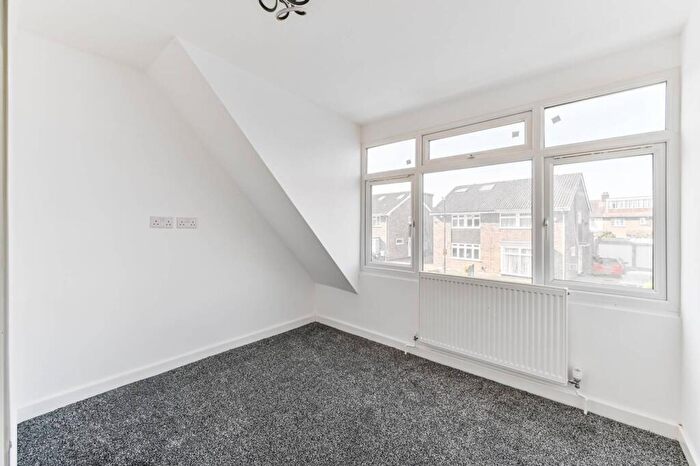 Studio To Rent In Crossways Road, Mitcham, CR4