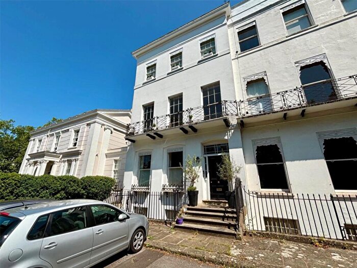 1 Bedroom Duplex For Sale In Pittville Lawn, Cheltenham, Gloucestershire, GL52