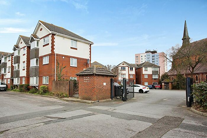 1 Bedroom Flat To Rent In Whiteacres Close, Gosport, PO12