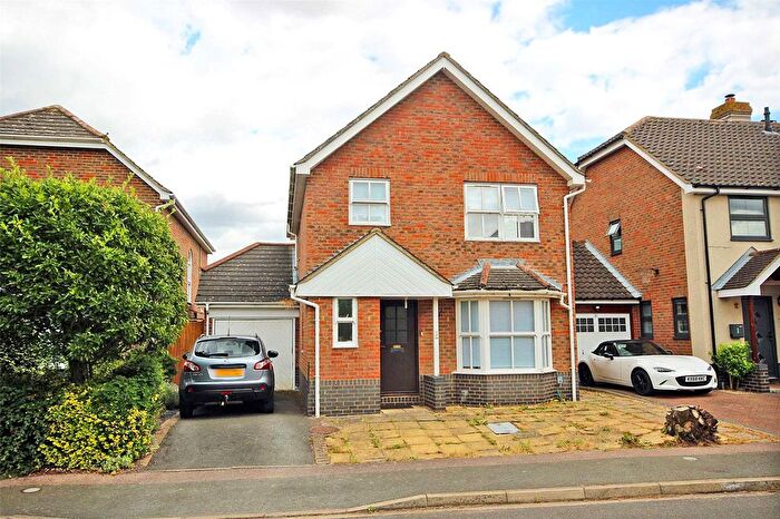 3 Bedroom Detached House For Sale In Mitre Close, Bedford, Bedfordshire, MK41