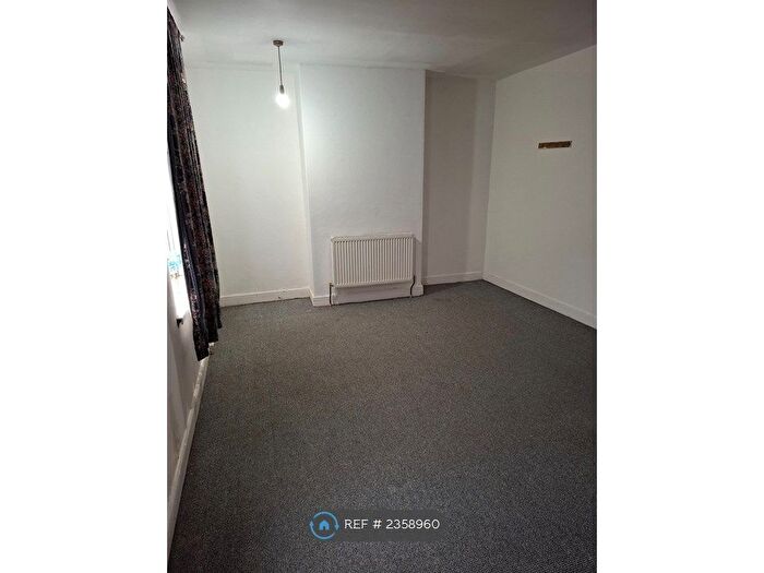 3 Bedroom Terraced House To Rent In Thynne Street, West Bromwich, B70