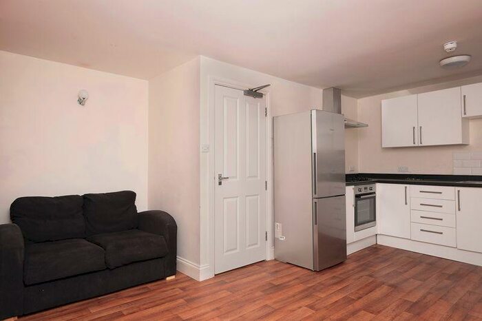 3 Bedroom Maisonette To Rent In Princes Street, Brighton, BN2