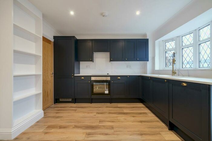 3 Bedroom Terraced House To Rent In Tonge Close, Beckenham, BR3