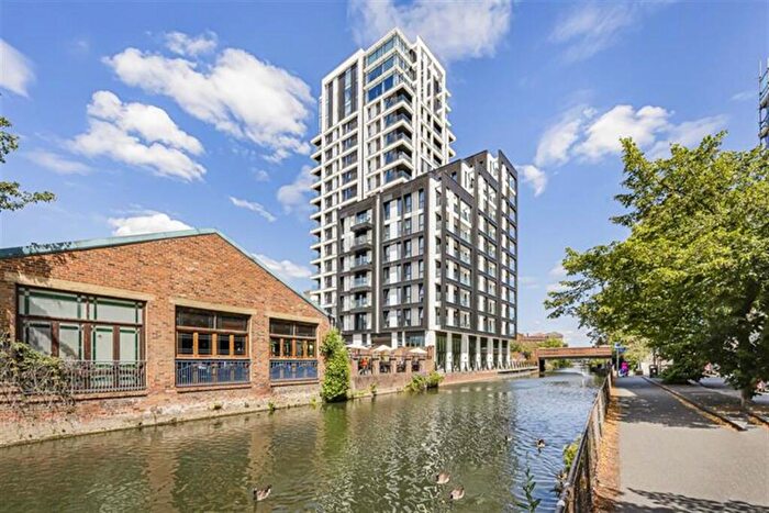 3 Bedroom Penthouse For Sale In Kings Road, Reading, RG1